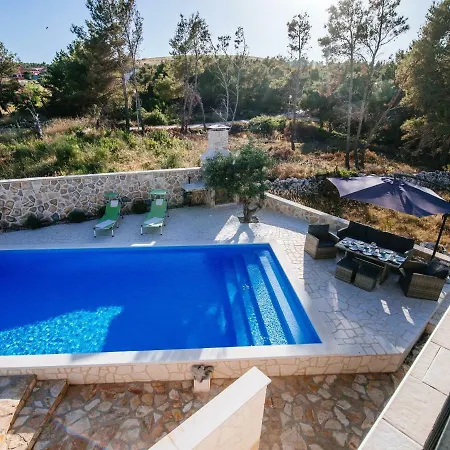 Villa Lozica