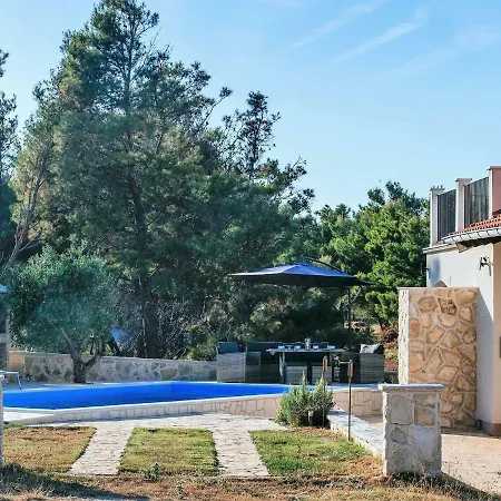 Lozica Villa *
