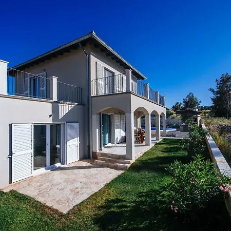 Villa Lozica